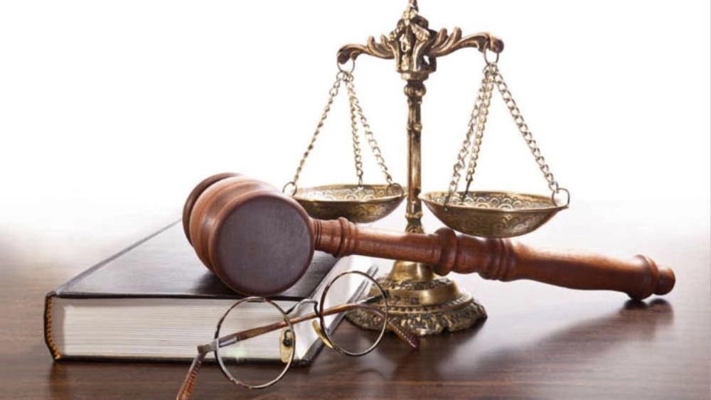 وکیل پایه یک دادگستری در تهران مشاور حقوقی حرفه‌ای سلیمانی